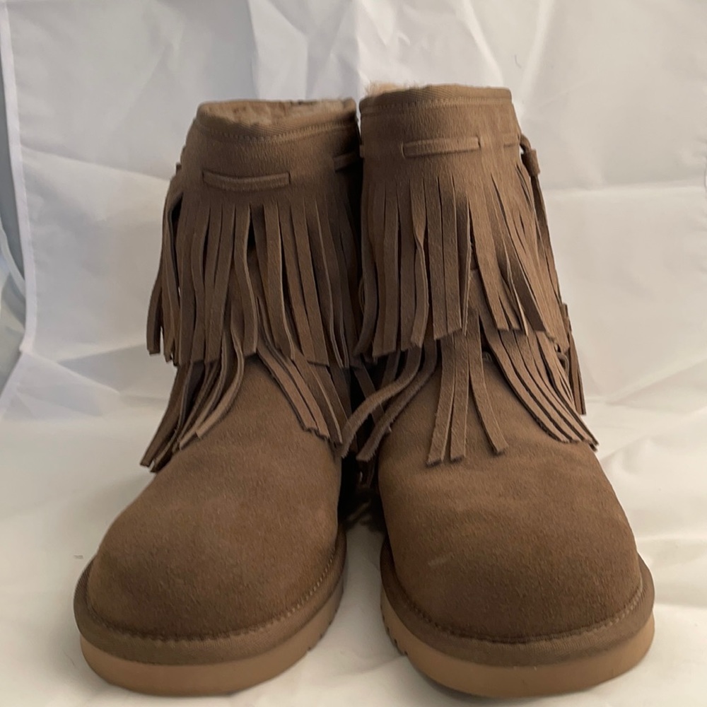 Tassel boots